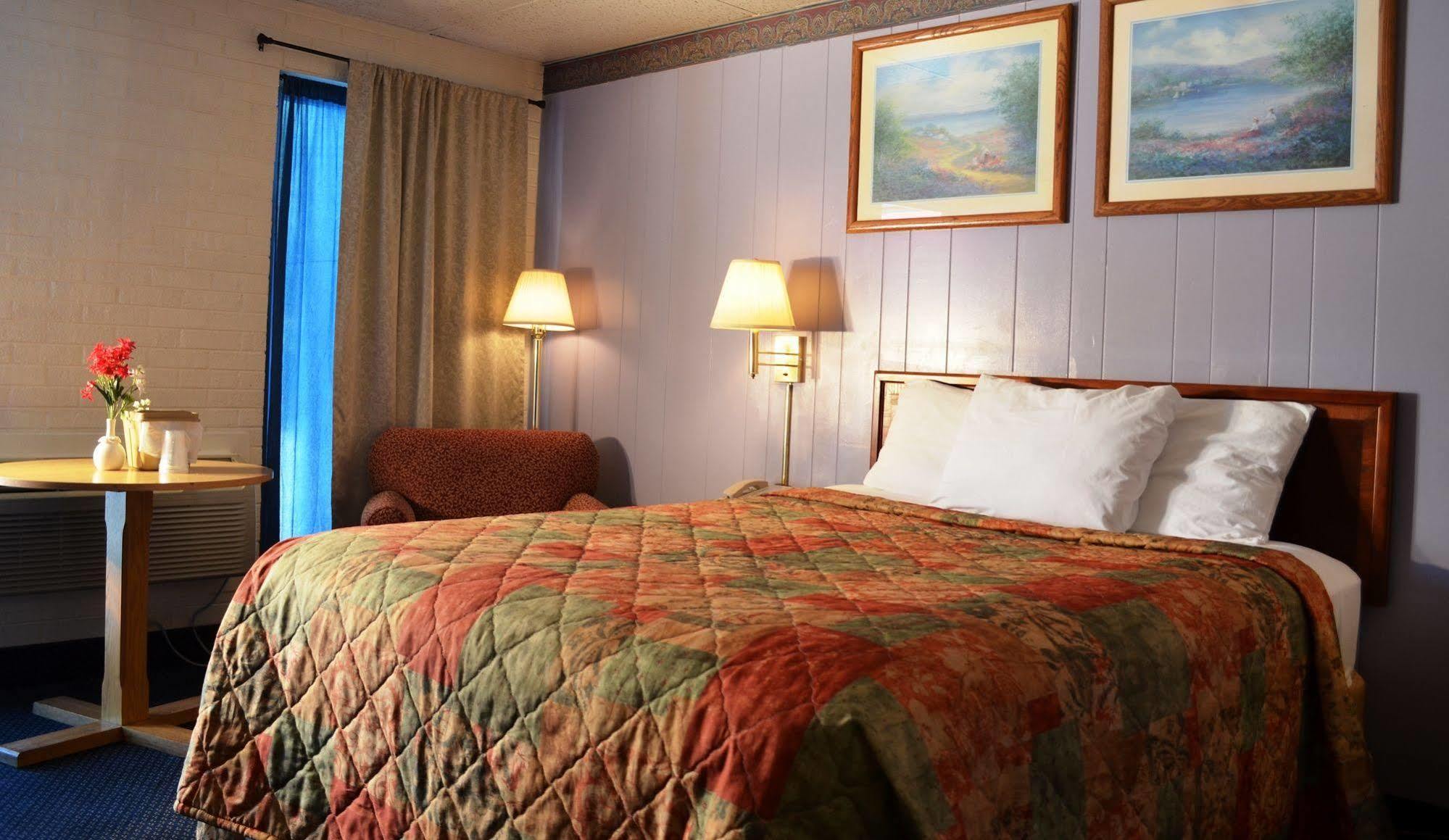 Economy Inn Bluefield Bagian luar foto