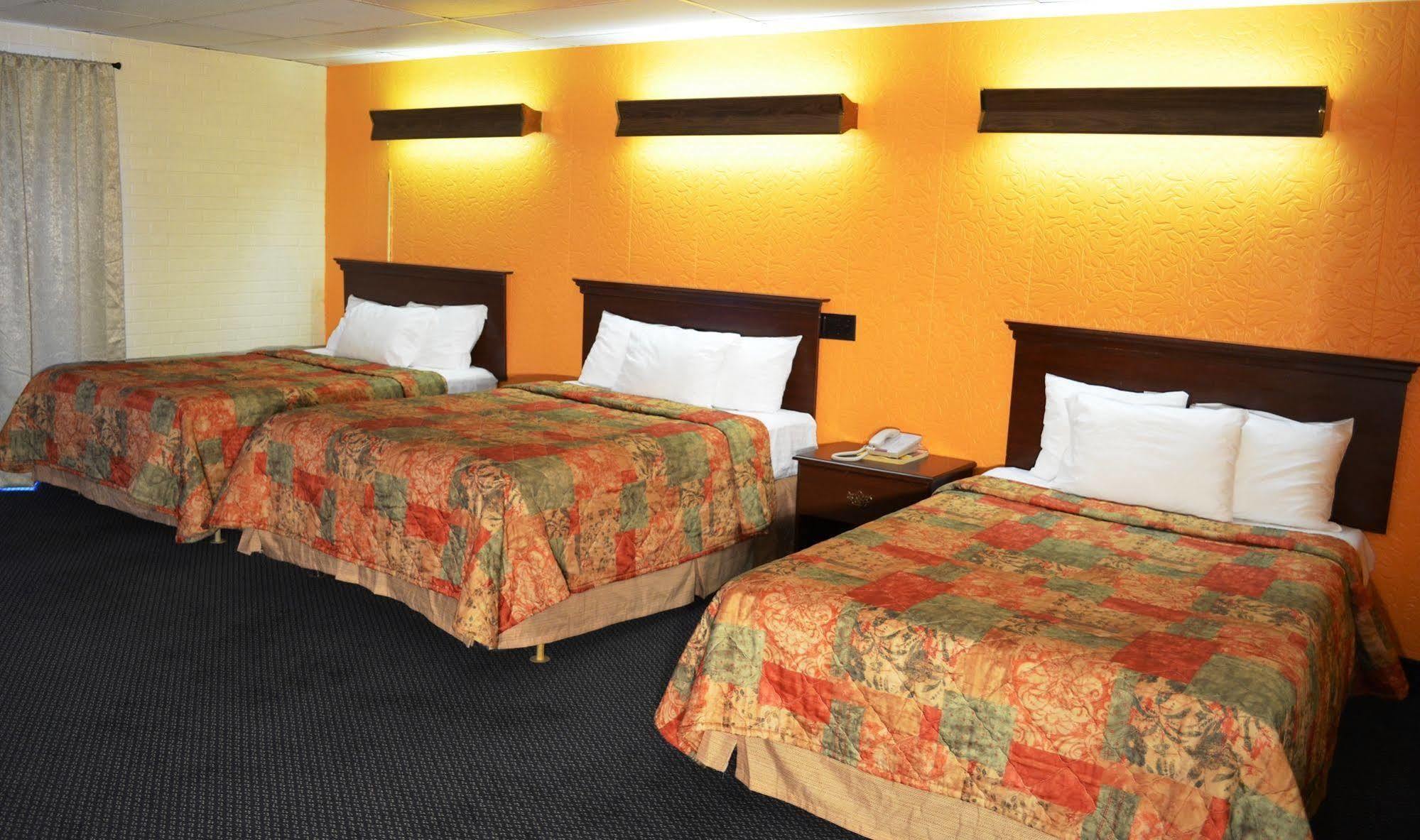 Economy Inn Bluefield Bagian luar foto